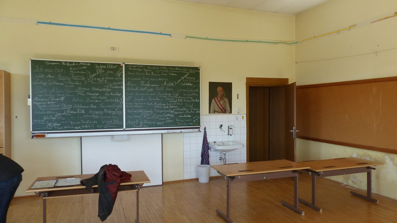 Avusturya eğitim sistemi rehberi: Volksschule'den Matura'ya hangi yaşta hangi okul?