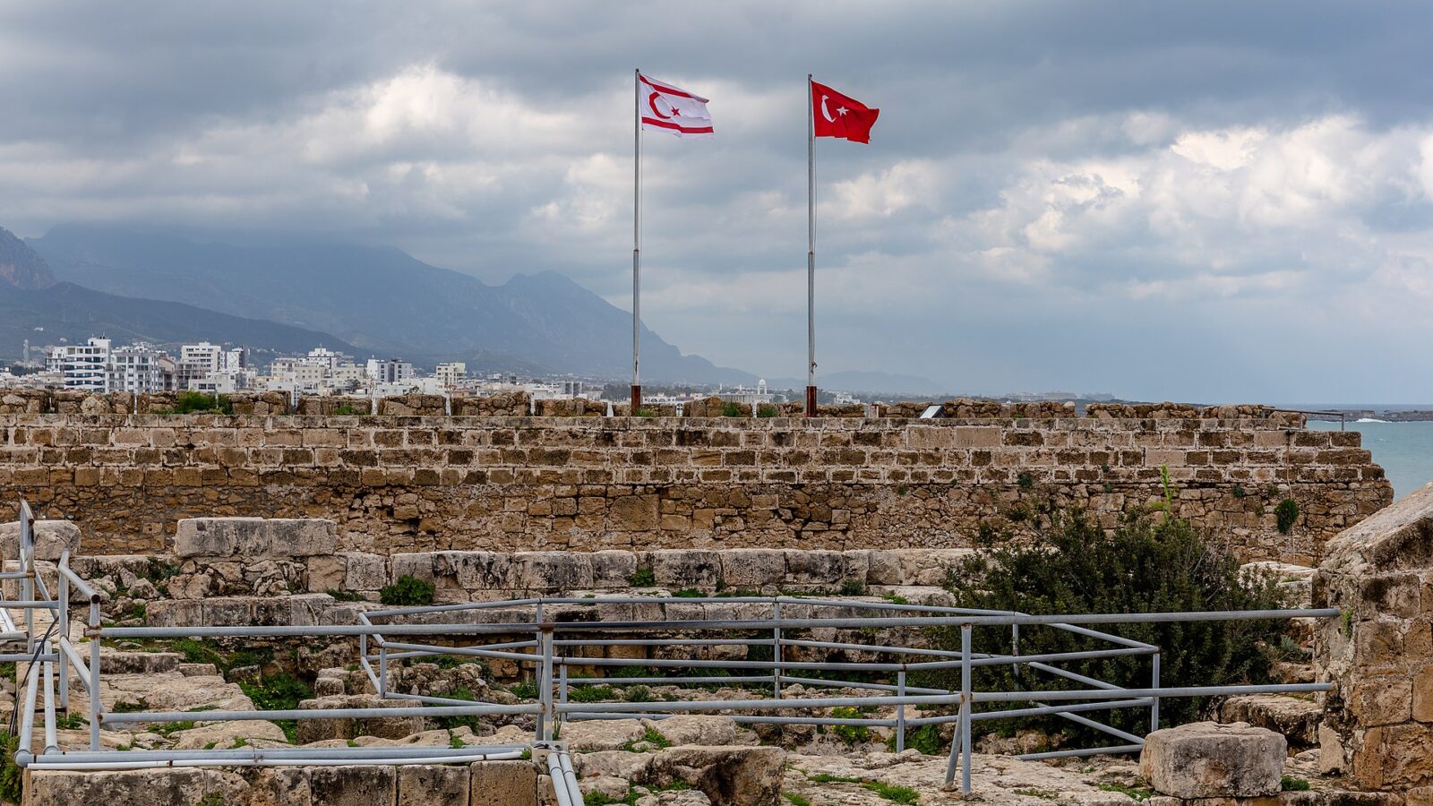 Dövizle askerlik 2026: Avusturya'da yaşayanlar için şartlar ve ücret